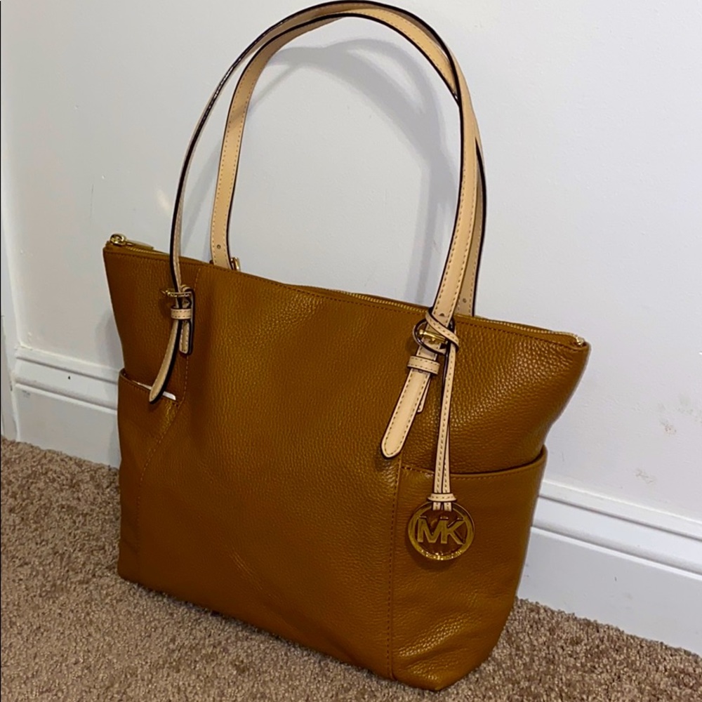 Michael Kors Jet Set Medium Tote & Wallet (Acorn)